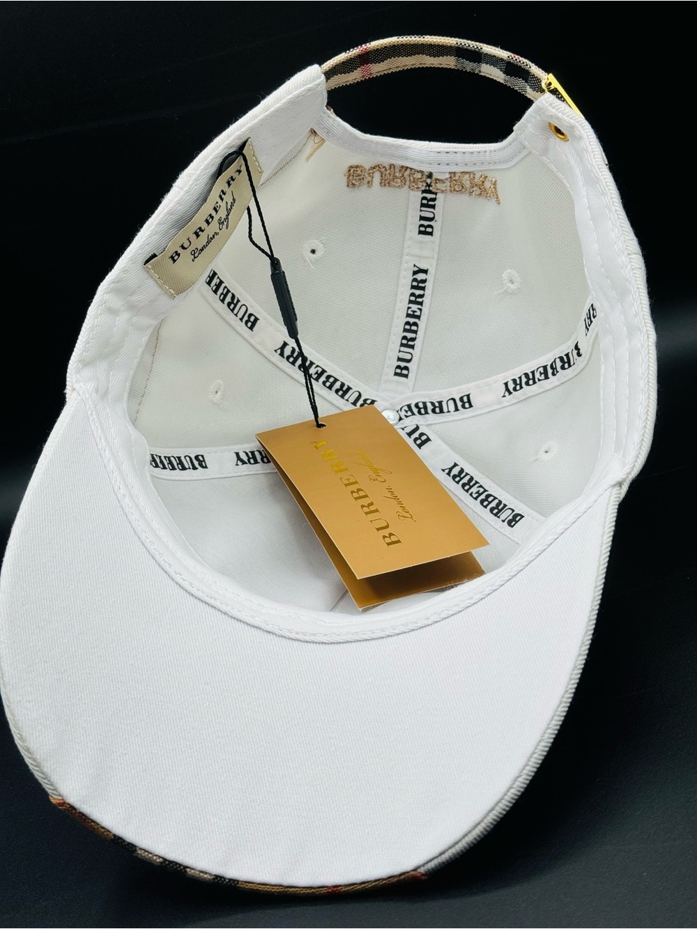 Burberry Cap - Picture 7 of 7
